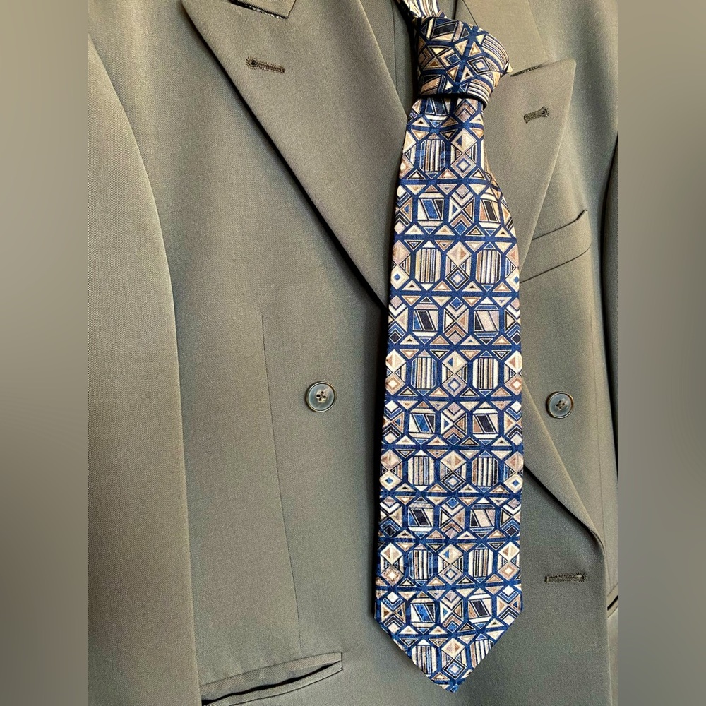 Louis Feraud silk tie with geometric design blue/gold